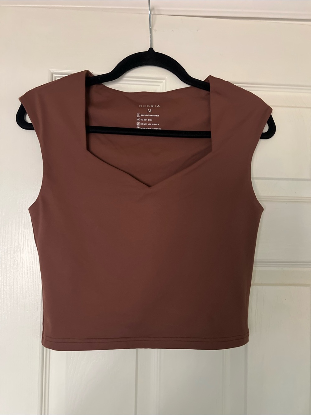 ReoRia Brown Square V-Neck Crop Top
